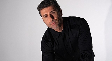 Eser Çakarcı sessizliğini ‘Ay Sende Mi?’ ile bozdu!