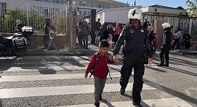 Keçiören Zabıtasından Okul Önlerinde Güvenli Ulaşım Seferberliği
