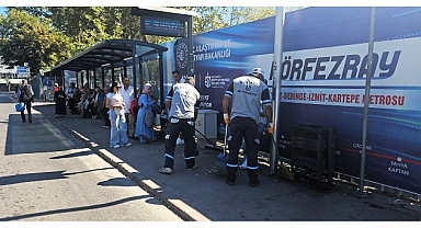 Büyükşehir’le duraklar temiz ve bakımlı